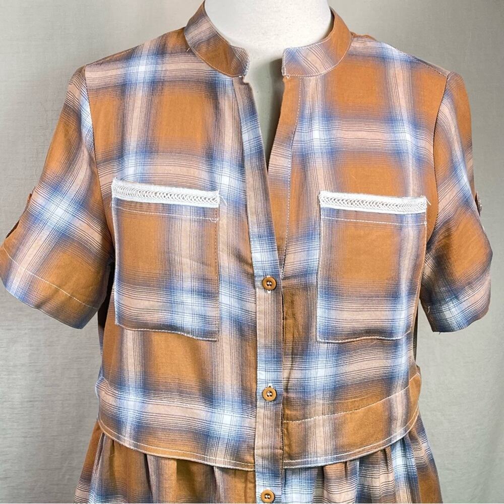 SUZANNE BETRO ~ Tan & Blue Plaid Shirt Dress w/Pocket Detail ~ Small - Picture 2 of 3